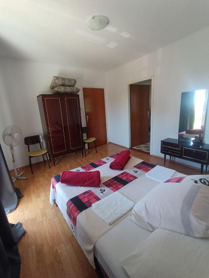 Tribunj Apartmani Eksteriør billede